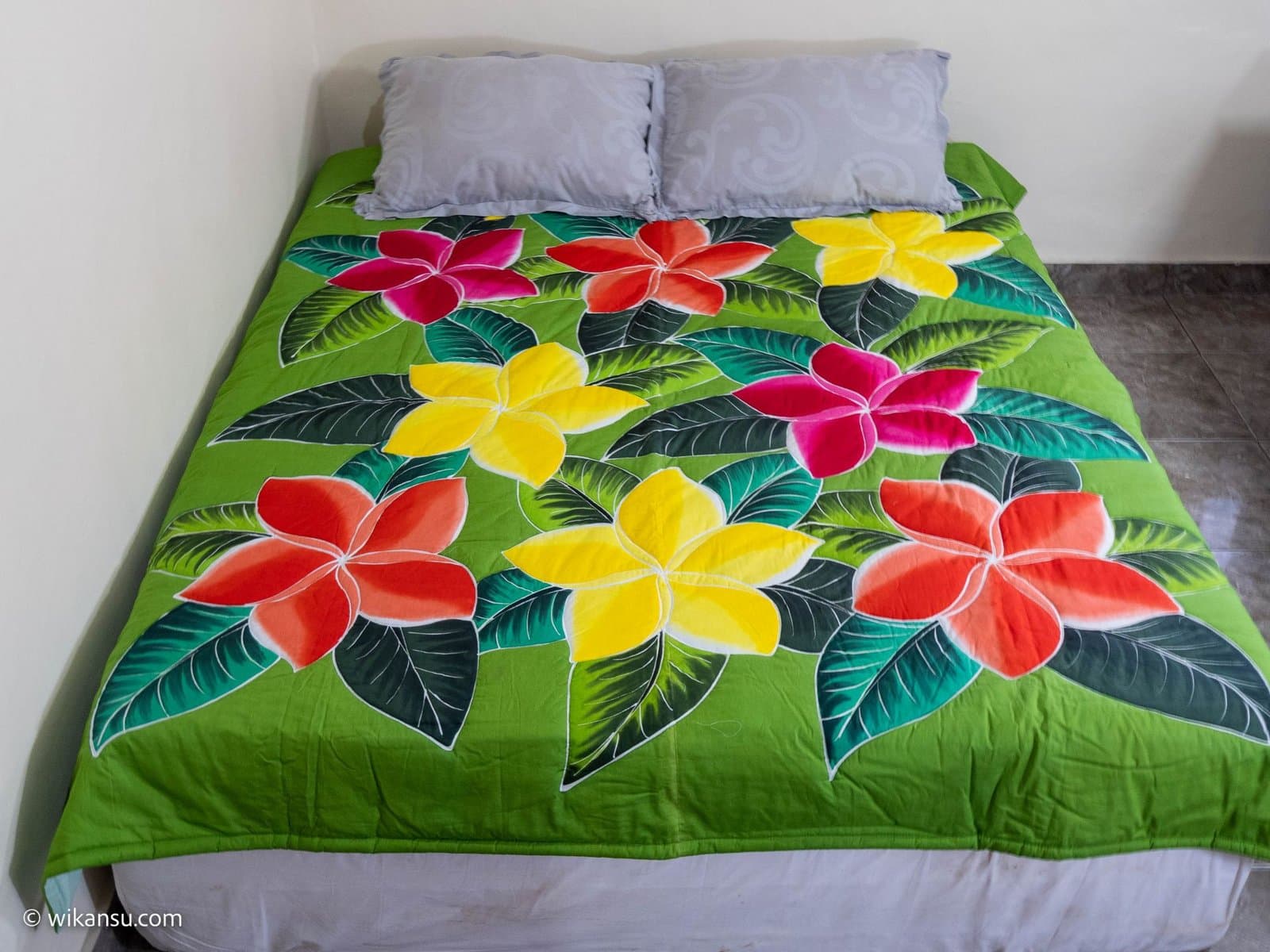 Green Jasmine Flowers